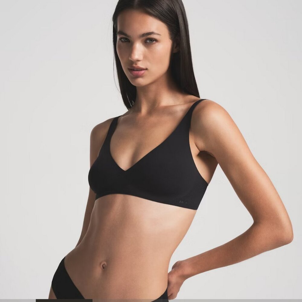 Skims Plunge Scoop Bra
